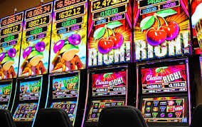 ultr88 Live Casino studio streaming HD dealer profesional teknologi enkripsi