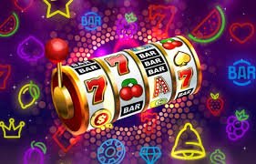 ultr88 Live Casino dealer profesional baccarat roulette streaming HD